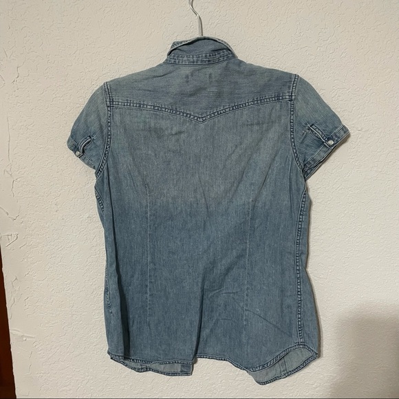 Levi’s Button Up - Picture 3 of 3